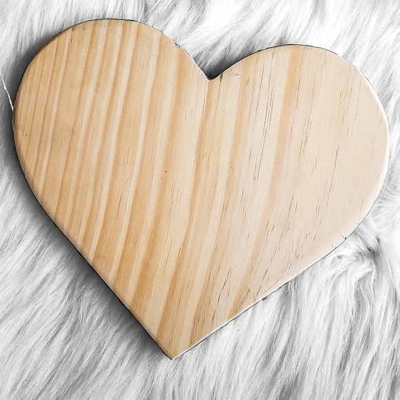 SOLD, Resin Art on Heart Wooden Panel - Picture 4 of 10